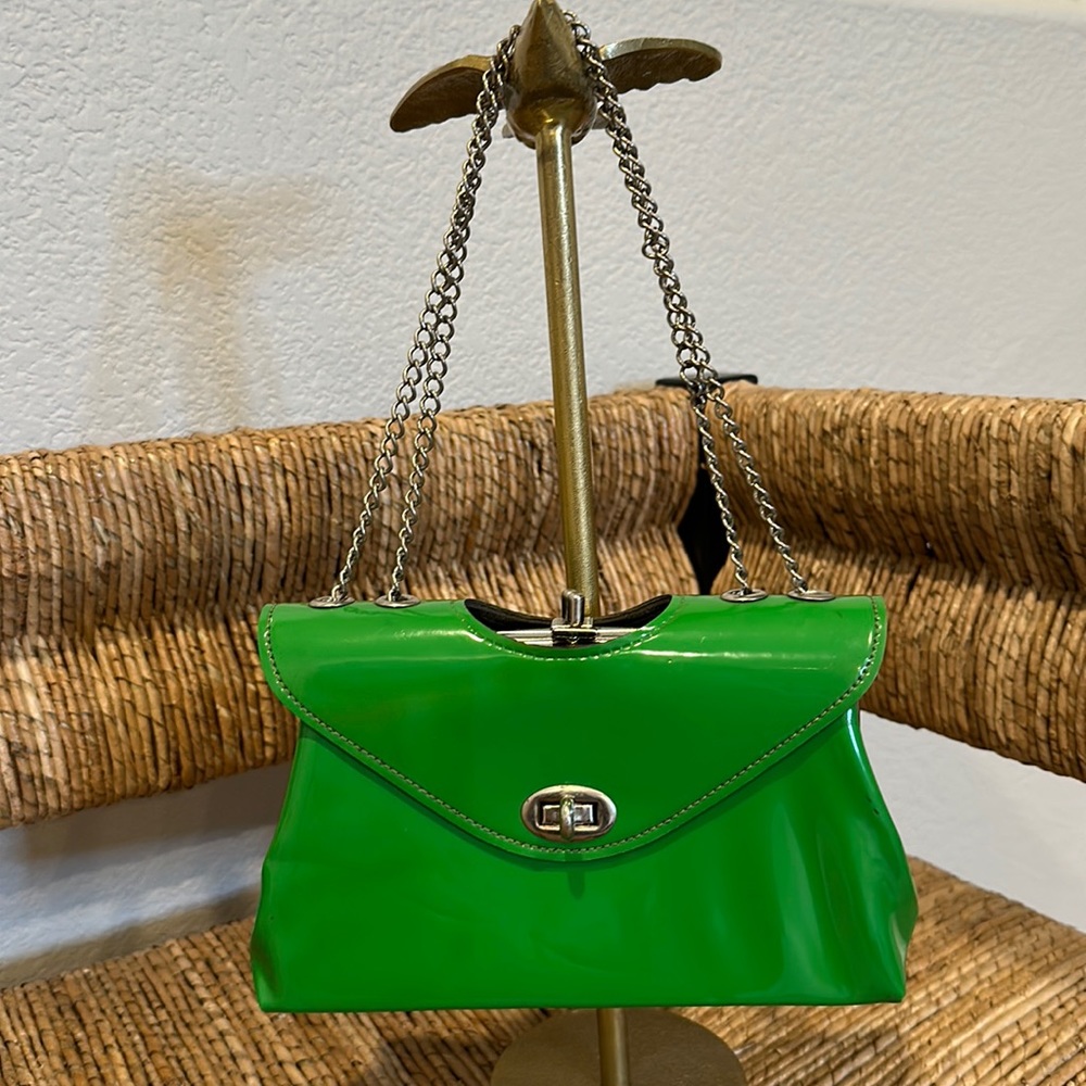 Vintage emerald patent leather bag